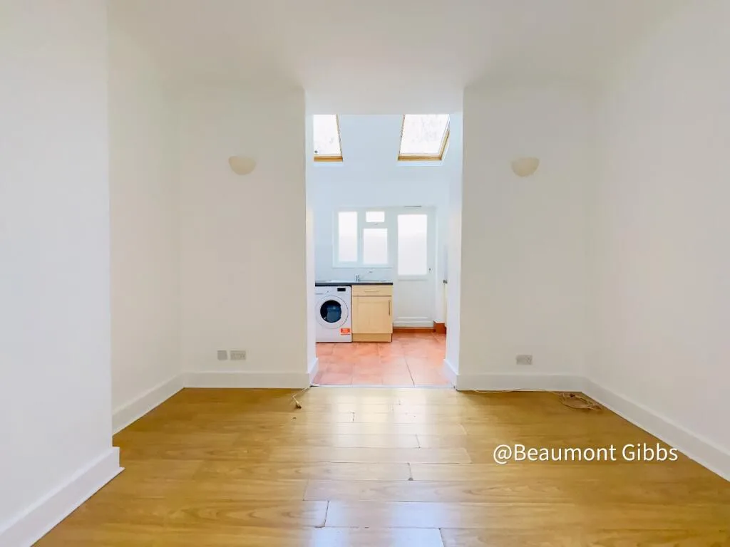 2 bedroom ground floor flat for rent