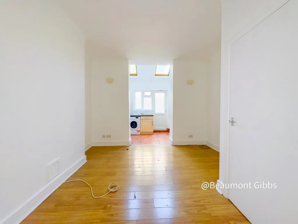 2 bedroom ground floor flat for rent