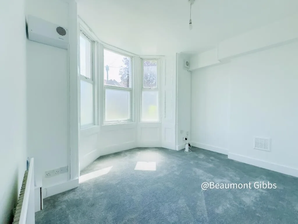 2 bedroom ground floor flat for rent