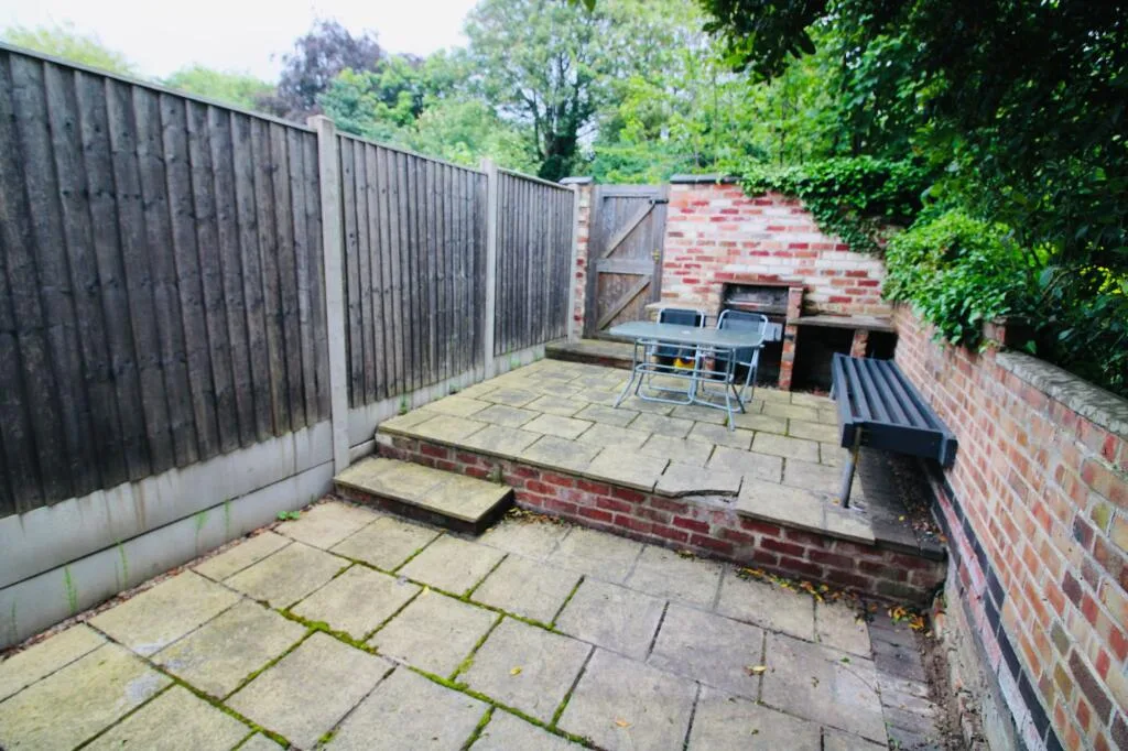 4 bedroom terraced house for rent