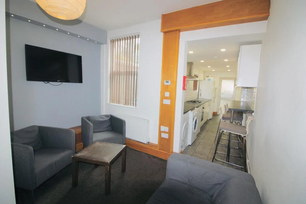 4 bedroom terraced house for rent