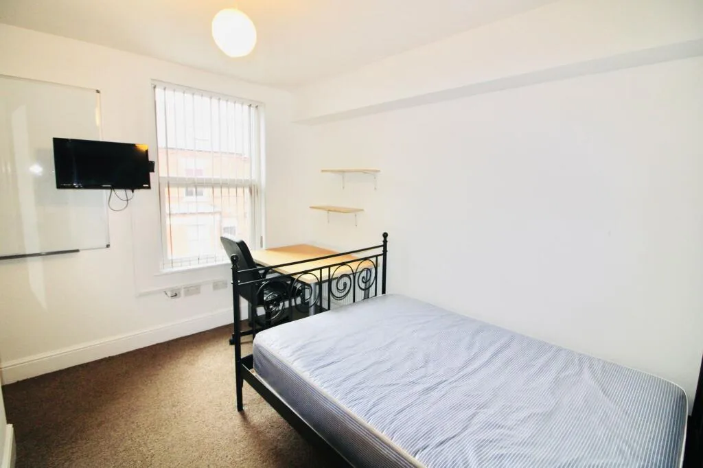 4 bedroom terraced house for rent