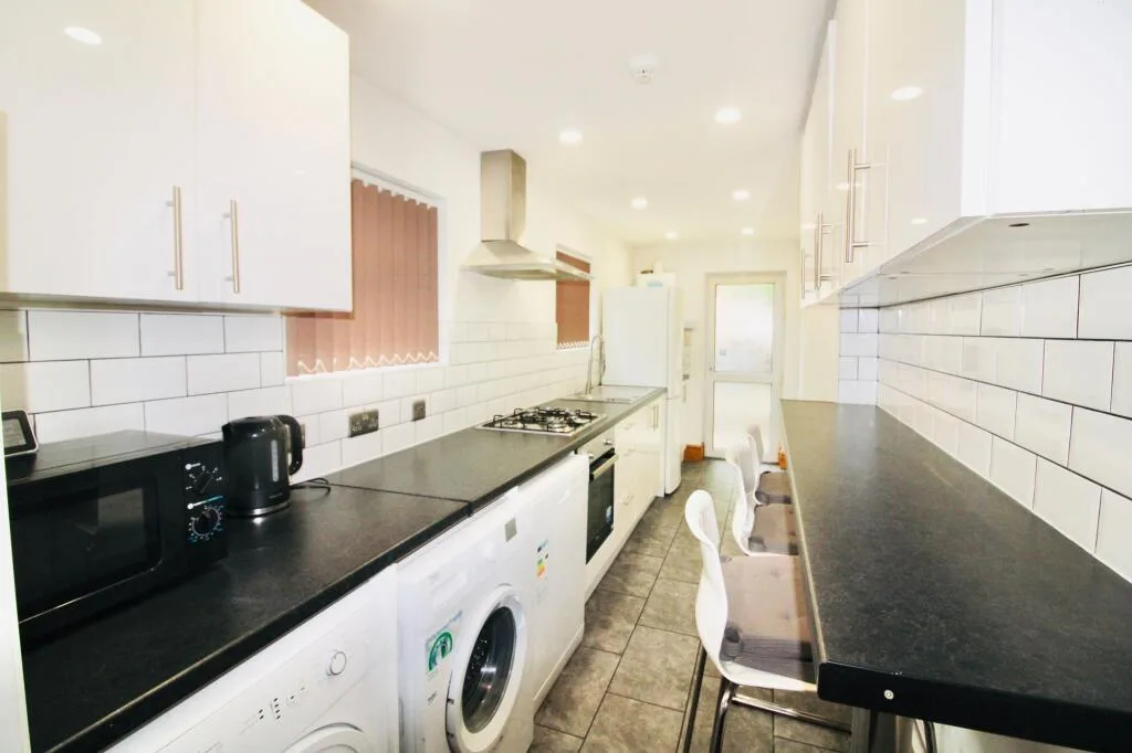 4 bedroom terraced house for rent