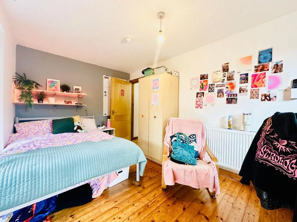 6 bedroom detached house for rent