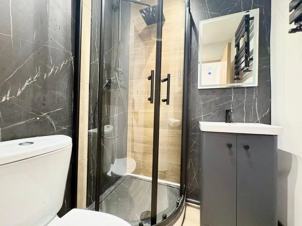 5 bedroom terraced house for rent