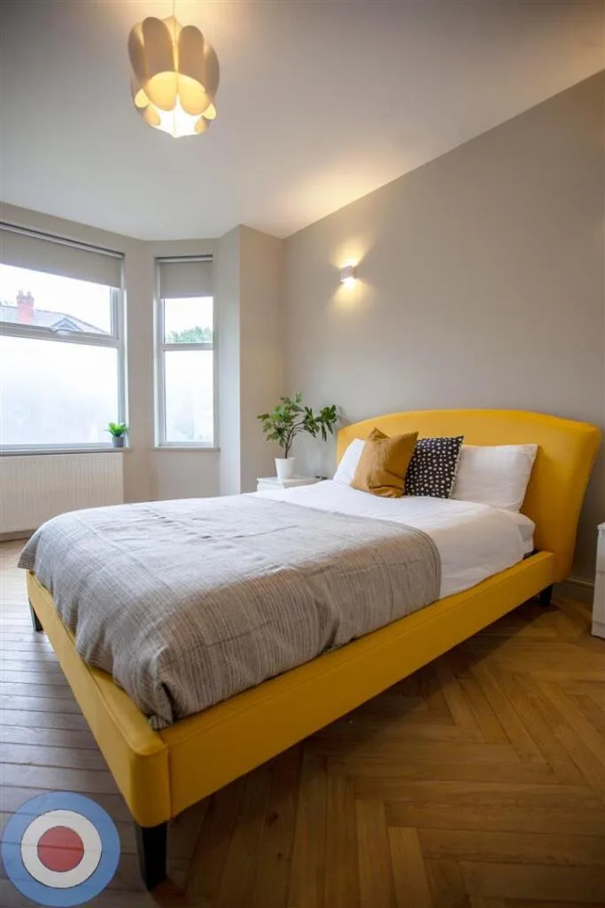 8 bedroom terraced house for rent