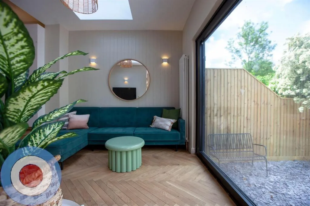 8 bedroom terraced house for rent