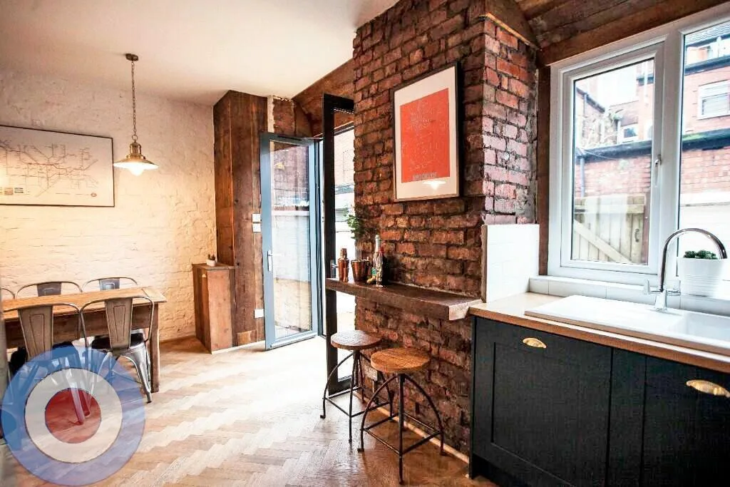 6 bedroom house for rent