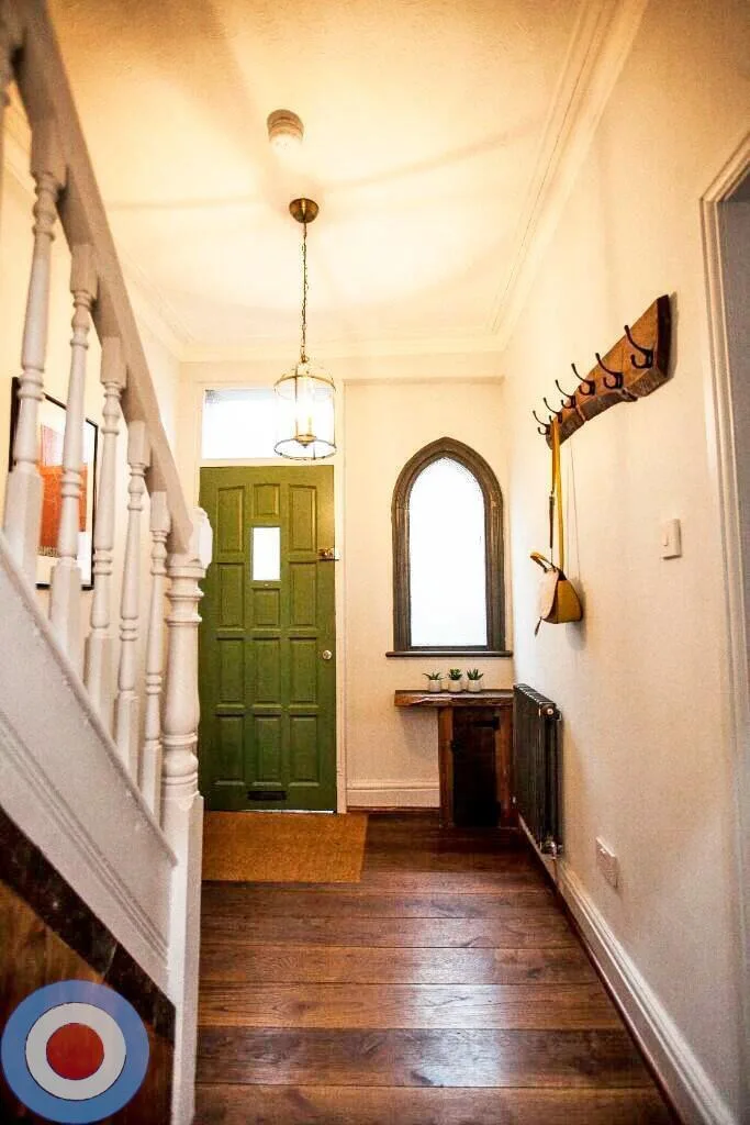 6 bedroom house for rent