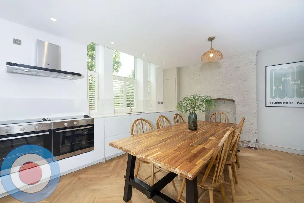 8 bedroom house for rent