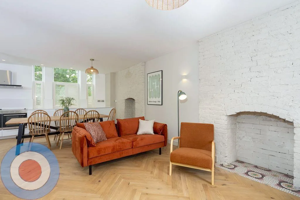 8 bedroom house for rent