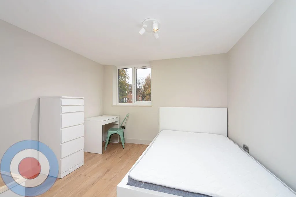 8 bedroom house for rent