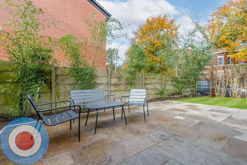 8 bedroom house for rent