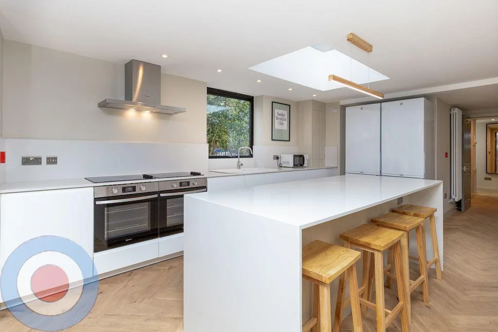 8 bedroom house for rent