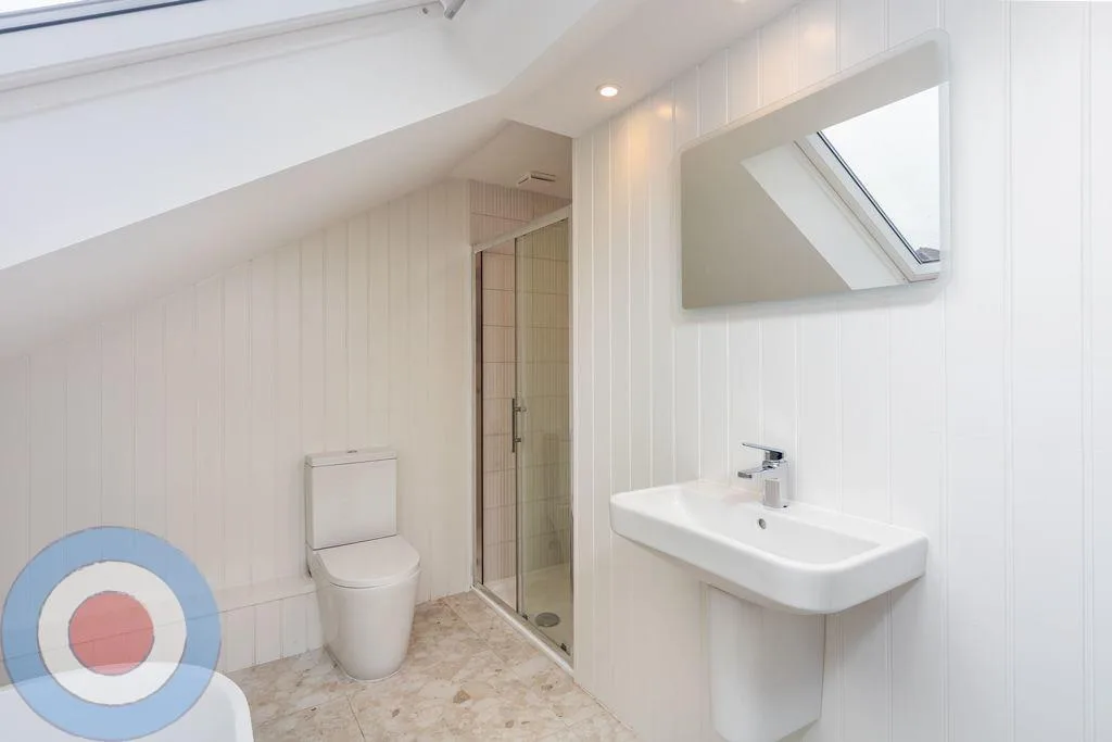 8 bedroom house for rent