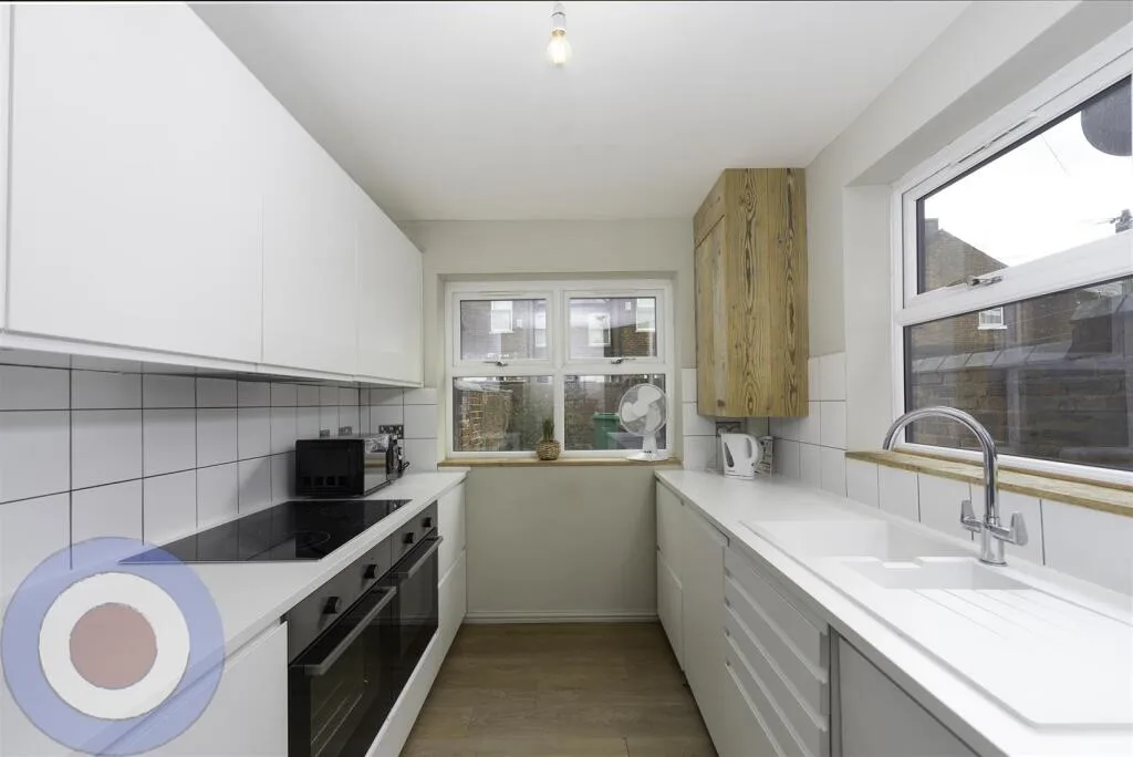 6 bedroom terraced house for rent