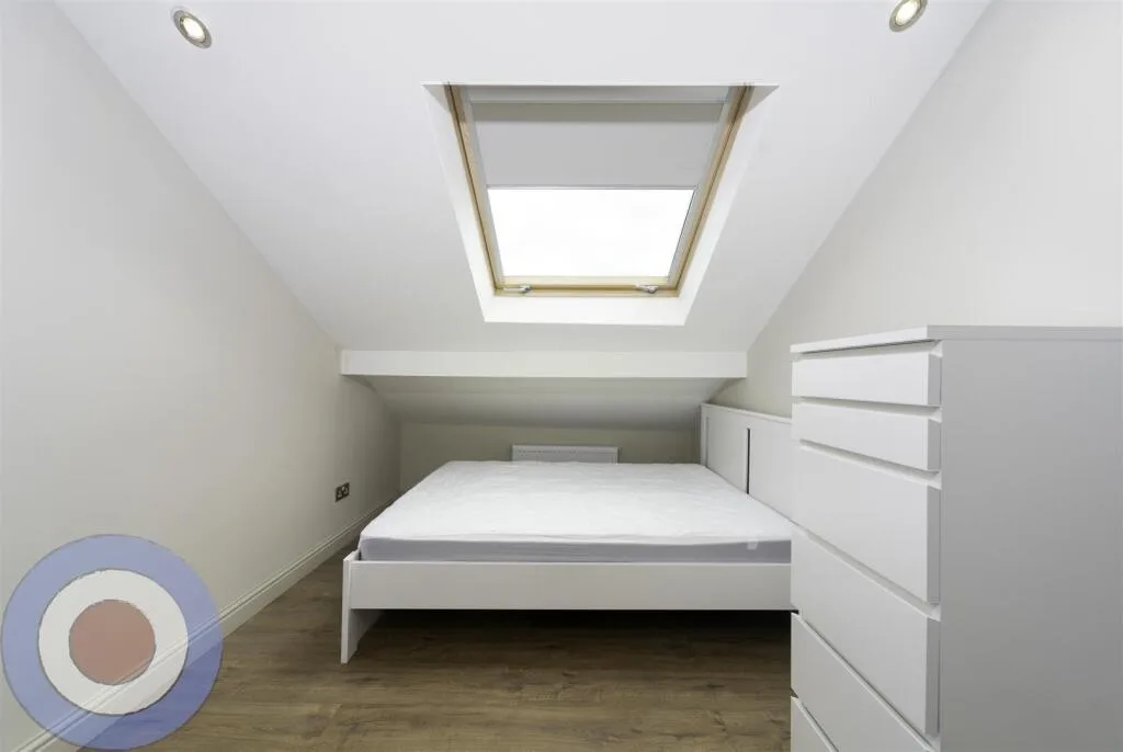 10 bedroom terraced house for rent