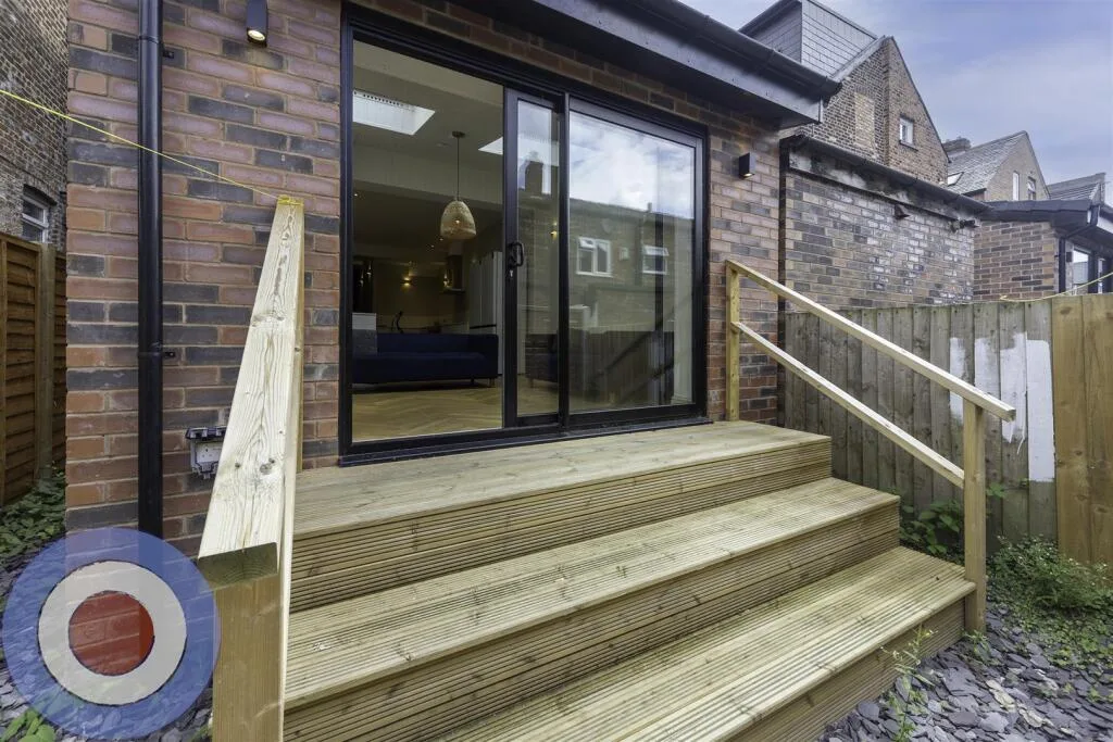 10 bedroom terraced house for rent