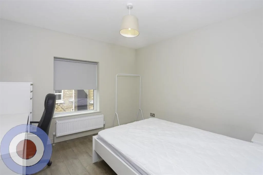10 bedroom terraced house for rent