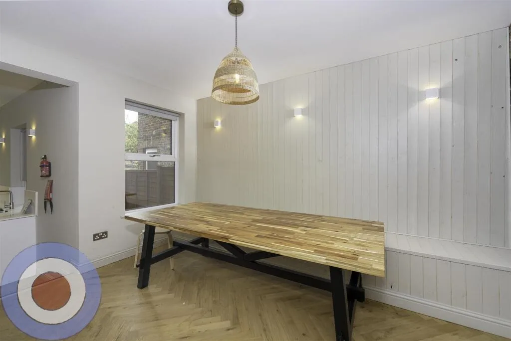 10 bedroom terraced house for rent