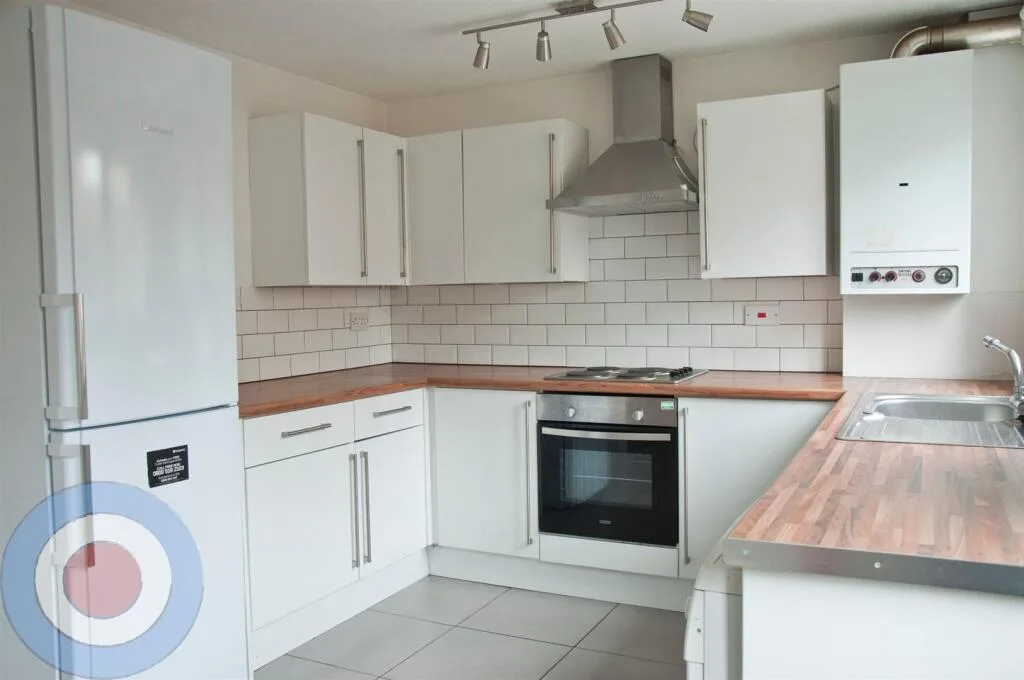 5 bedroom detached house for rent
