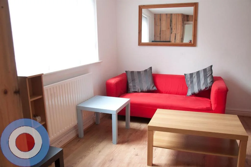 5 bedroom detached house for rent