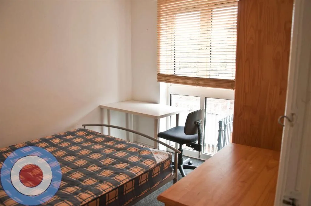 5 bedroom detached house for rent