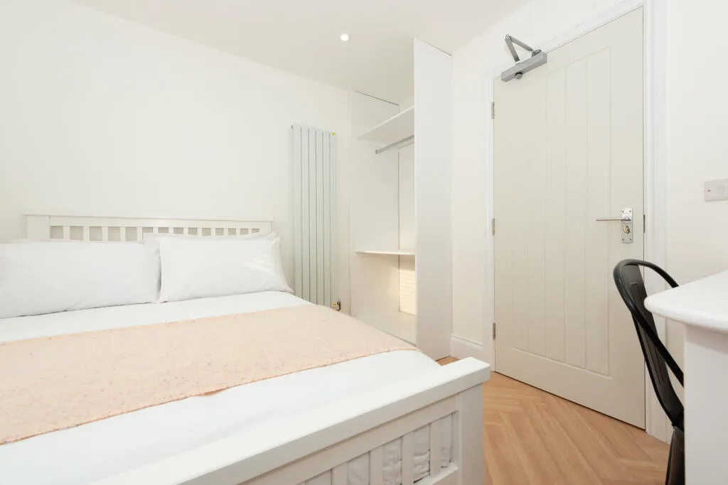 6 bedroom terraced house for rent