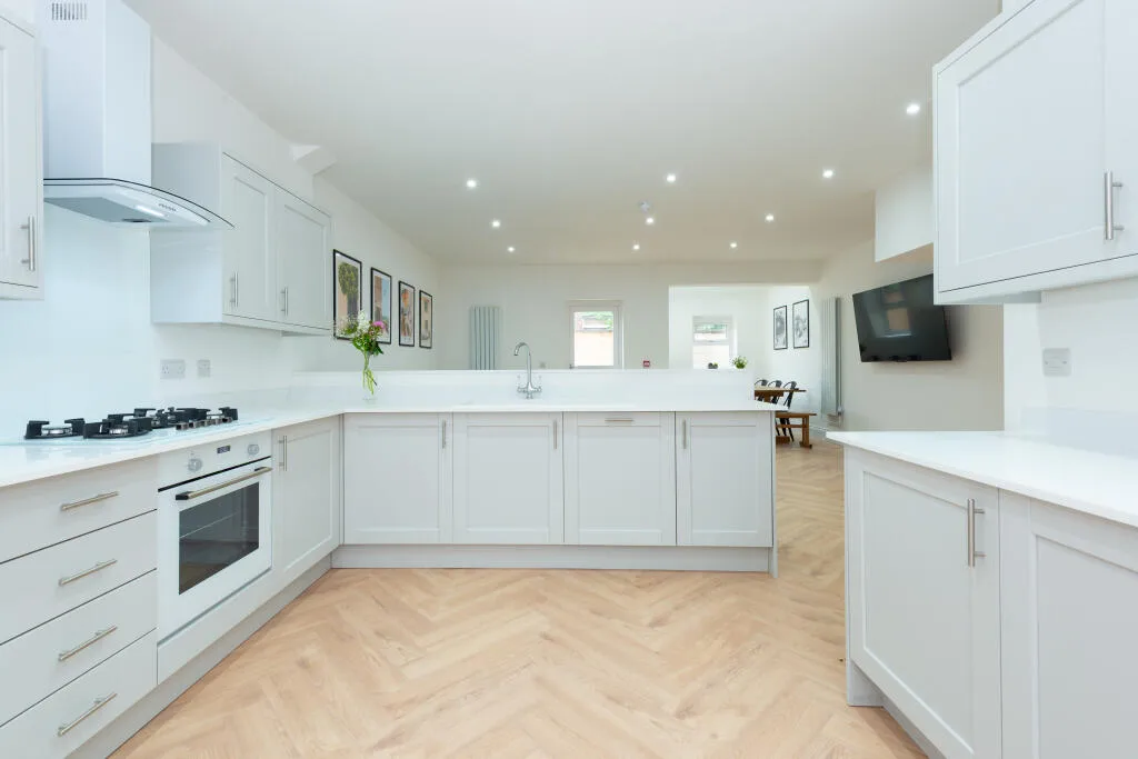 6 bedroom terraced house for rent