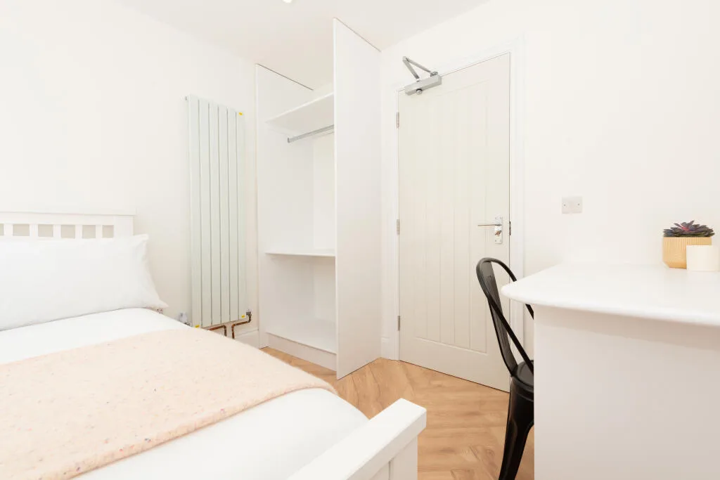 6 bedroom terraced house for rent