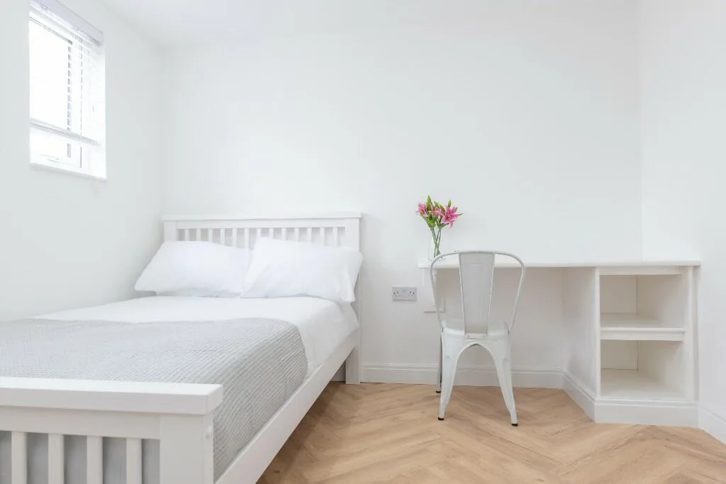 6 bedroom terraced house for rent
