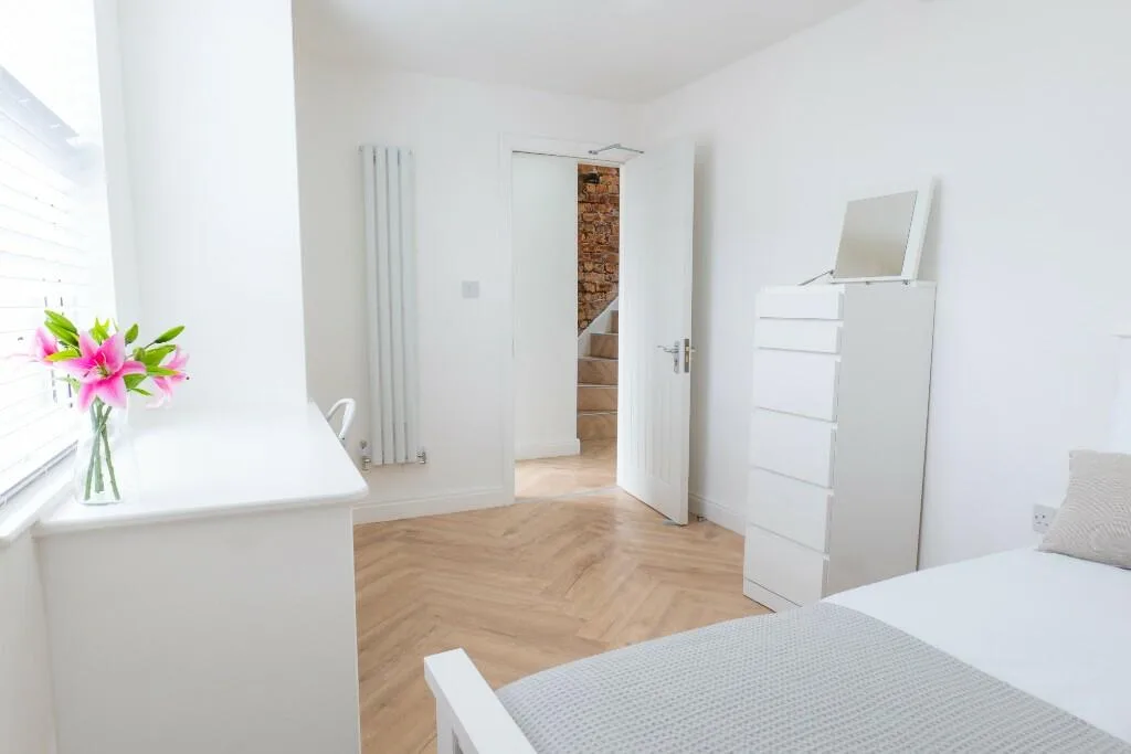 6 bedroom terraced house for rent