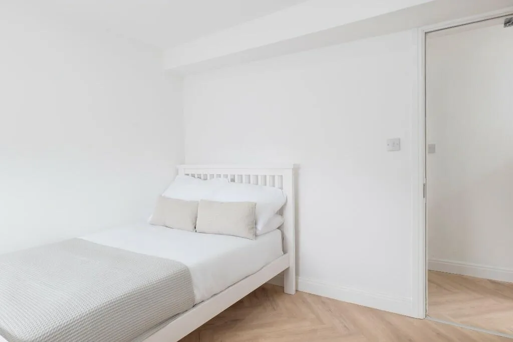 6 bedroom terraced house for rent