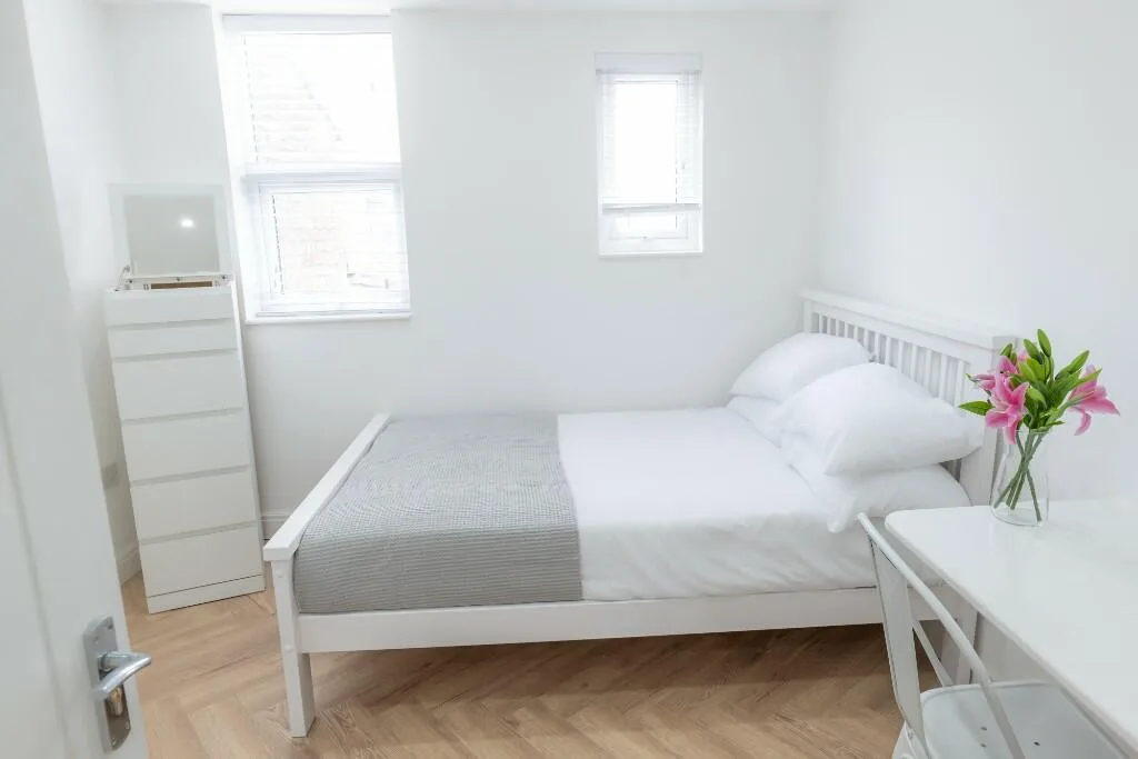 6 bedroom terraced house for rent