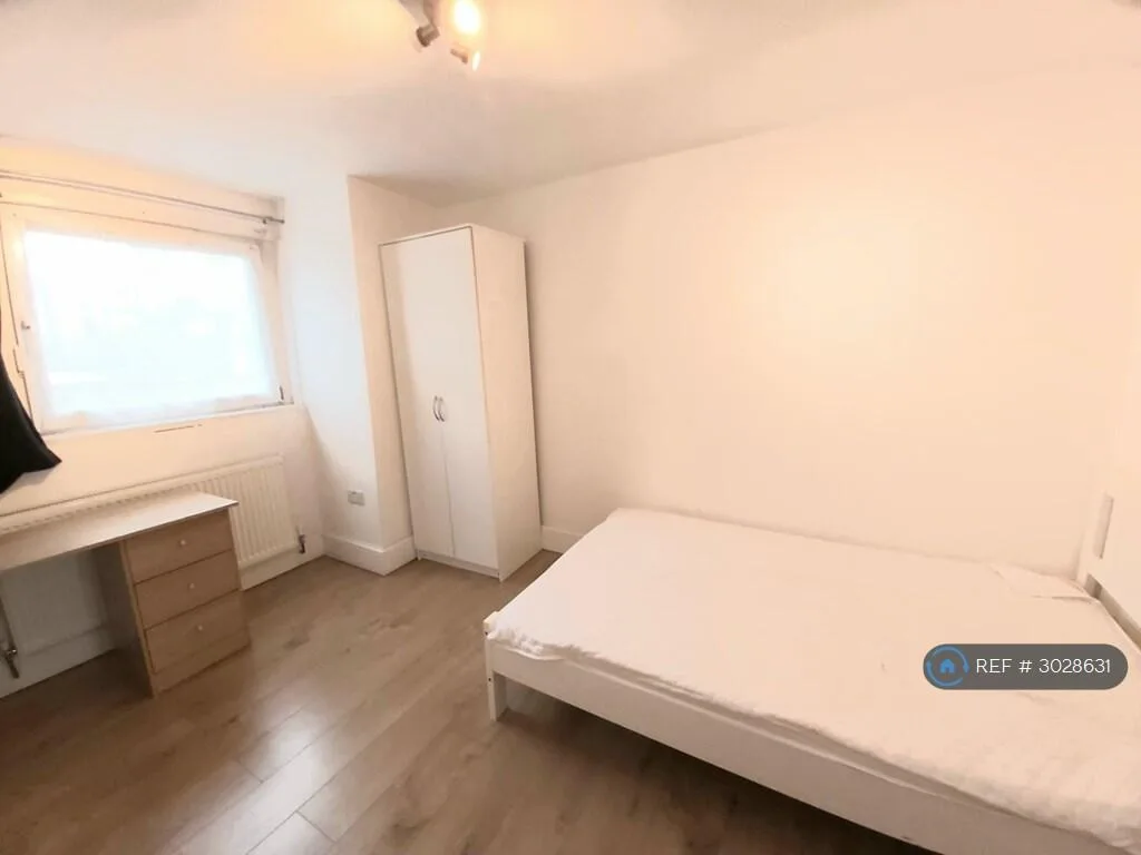 4 bedroom flat for rent