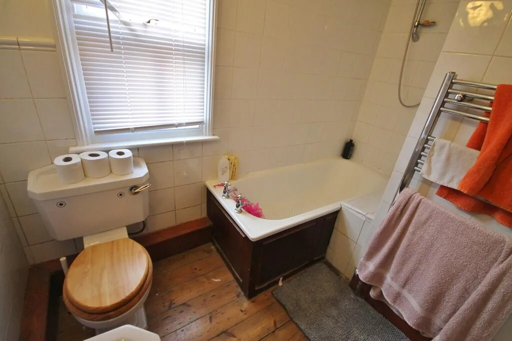 4 bedroom terraced house for rent