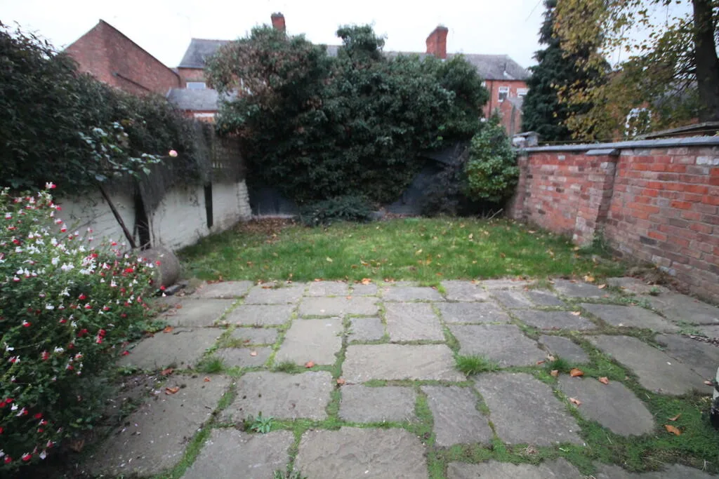 4 bedroom terraced house for rent