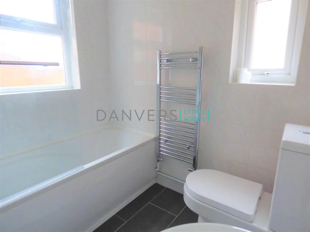 4 bedroom terraced house for rent
