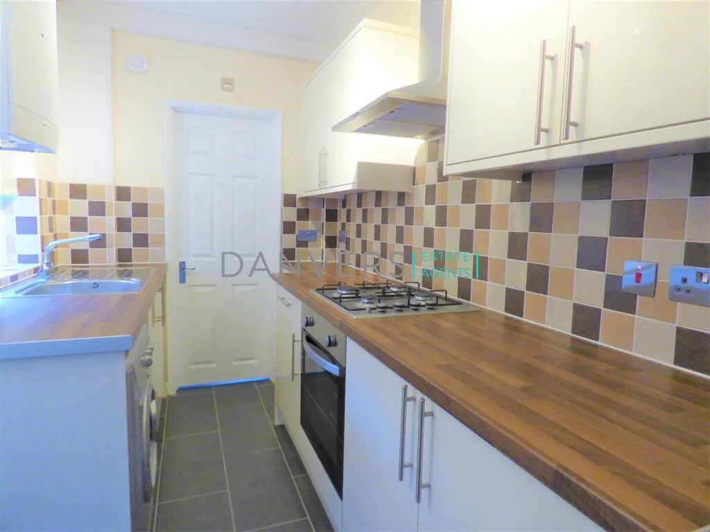 4 bedroom terraced house for rent