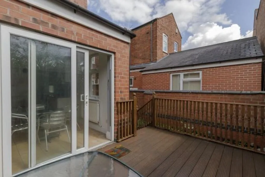 4 bedroom terraced house for rent