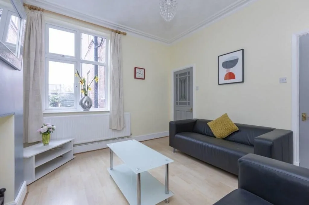 4 bedroom terraced house for rent