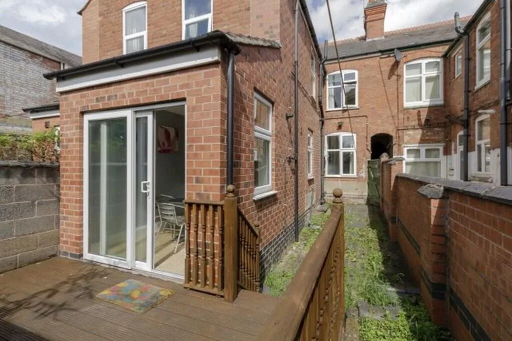 4 bedroom terraced house for rent