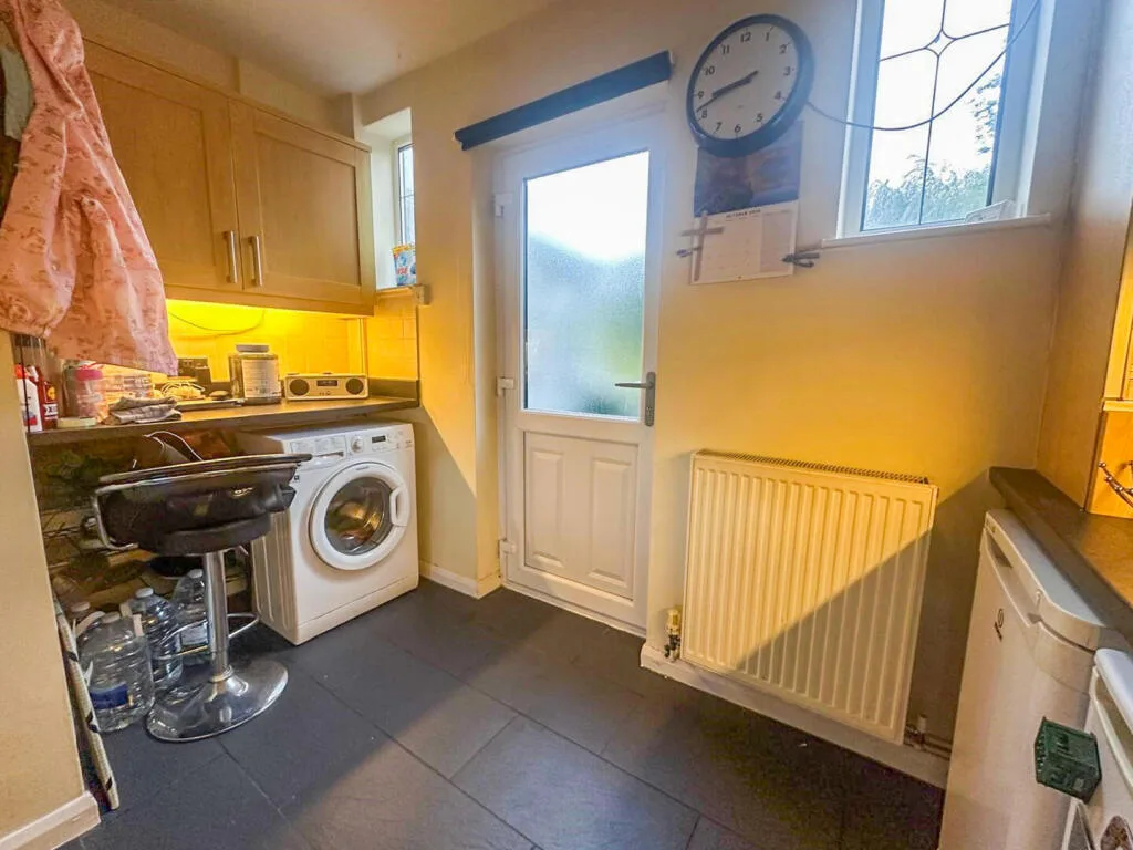 2 bedroom house for rent