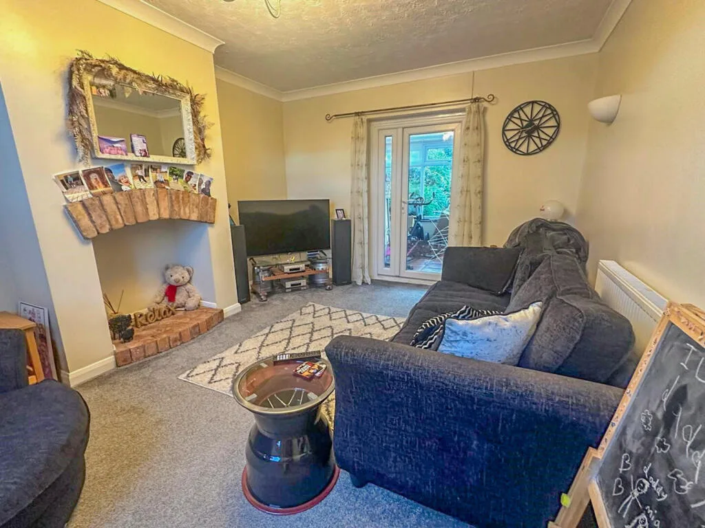 2 bedroom house for rent