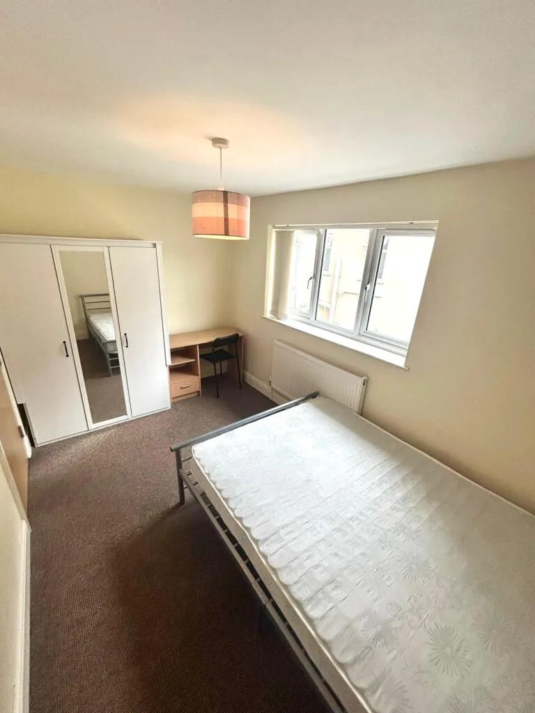 11 bedroom house for rent
