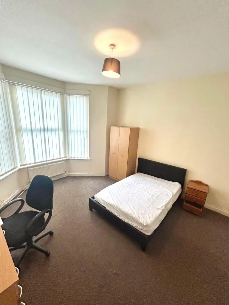 11 bedroom house for rent