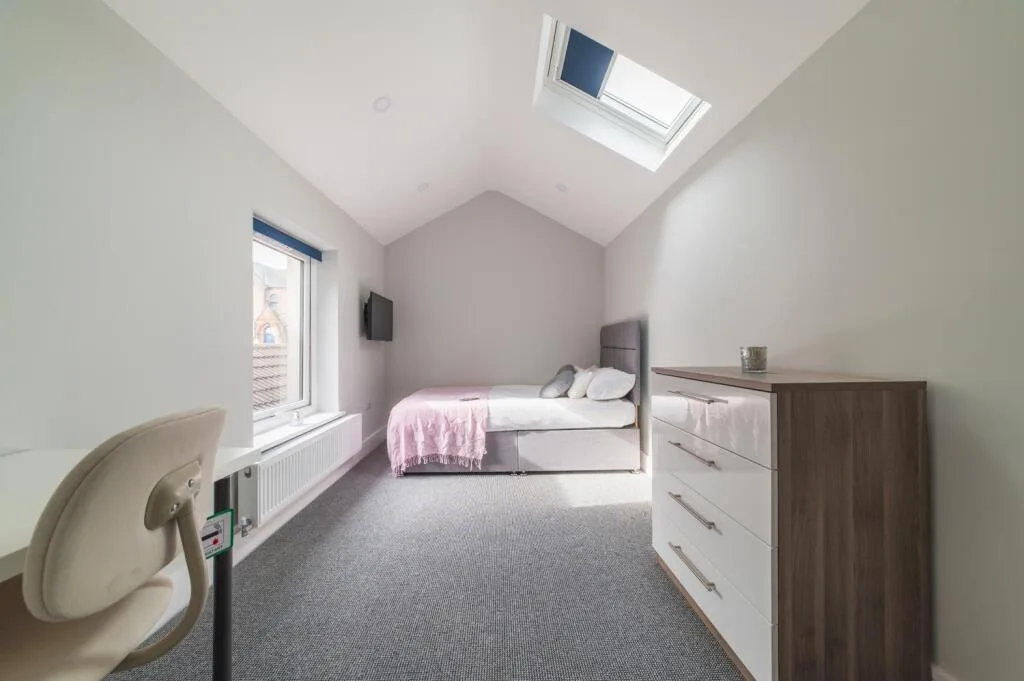 6 bedroom terraced house for rent