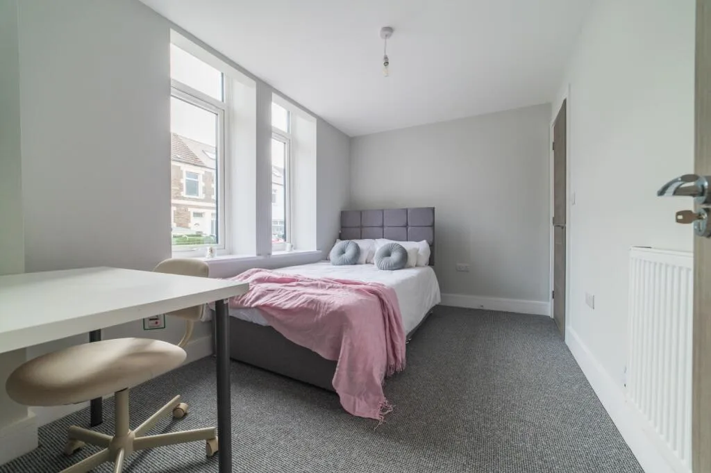 6 bedroom terraced house for rent