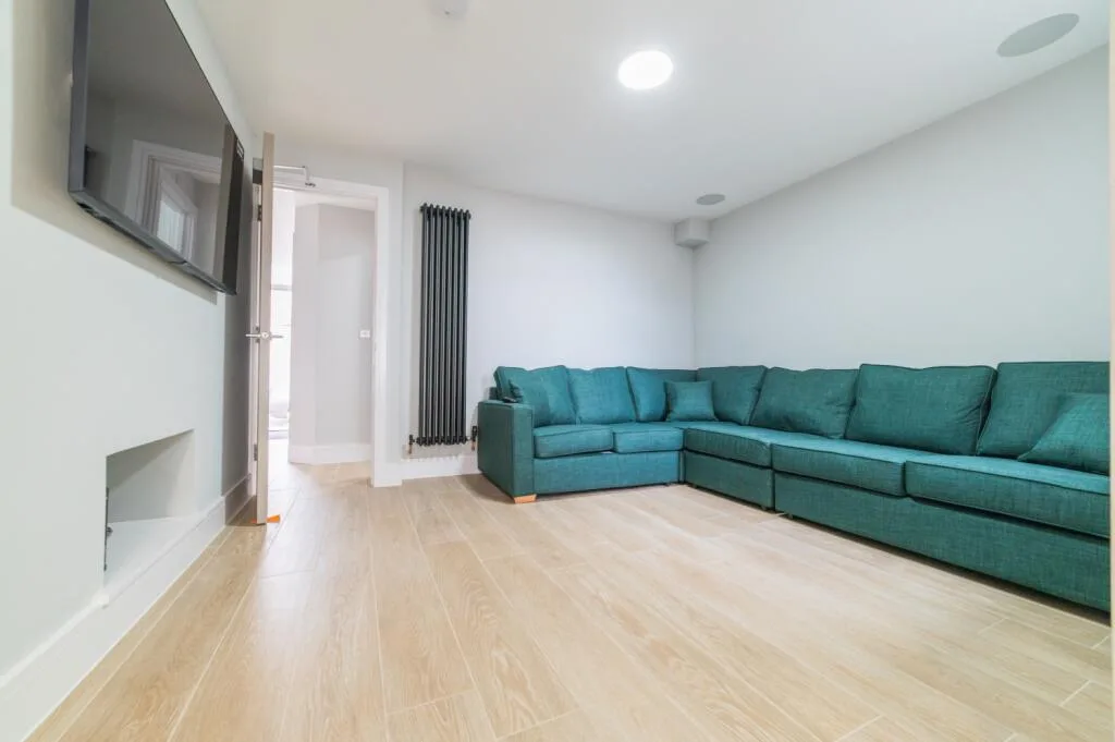 6 bedroom terraced house for rent