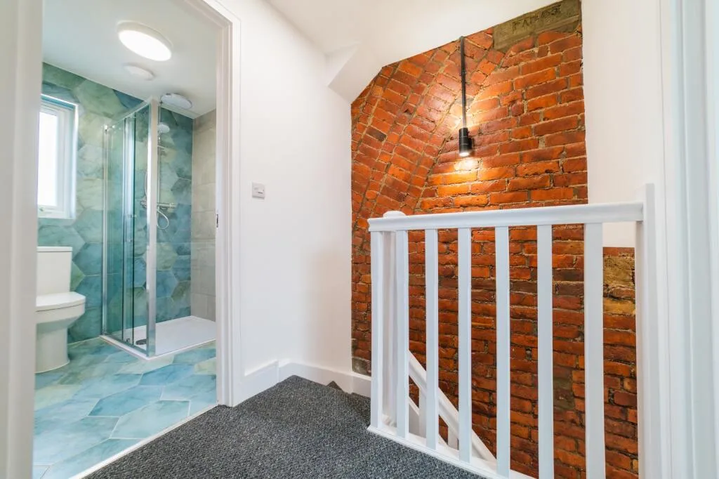 7 bedroom terraced house for rent